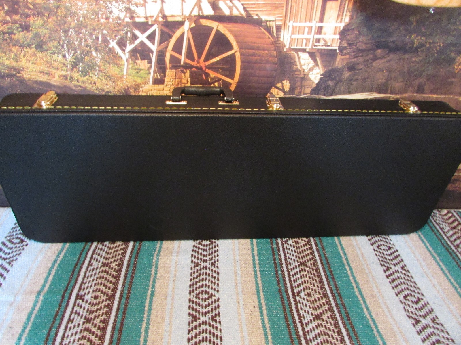 NEW Musician's Gear Deluxe Black GUITAR CASE