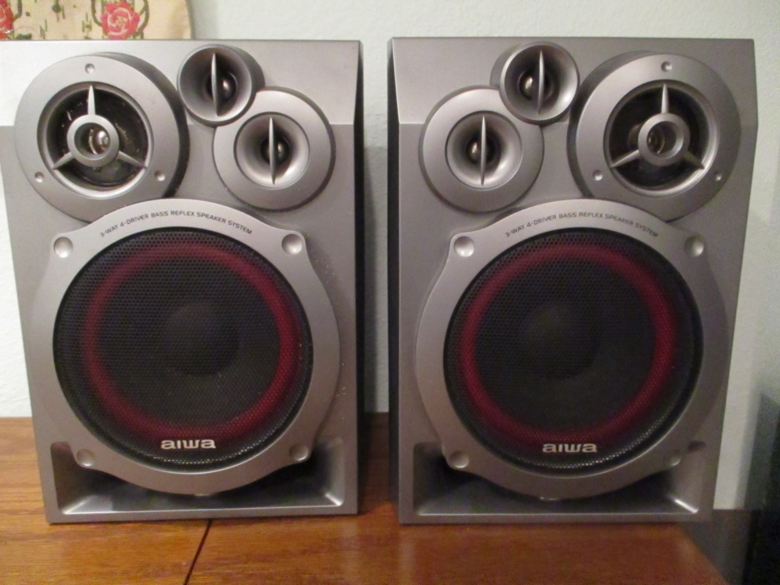aiwa bass reflex speaker system