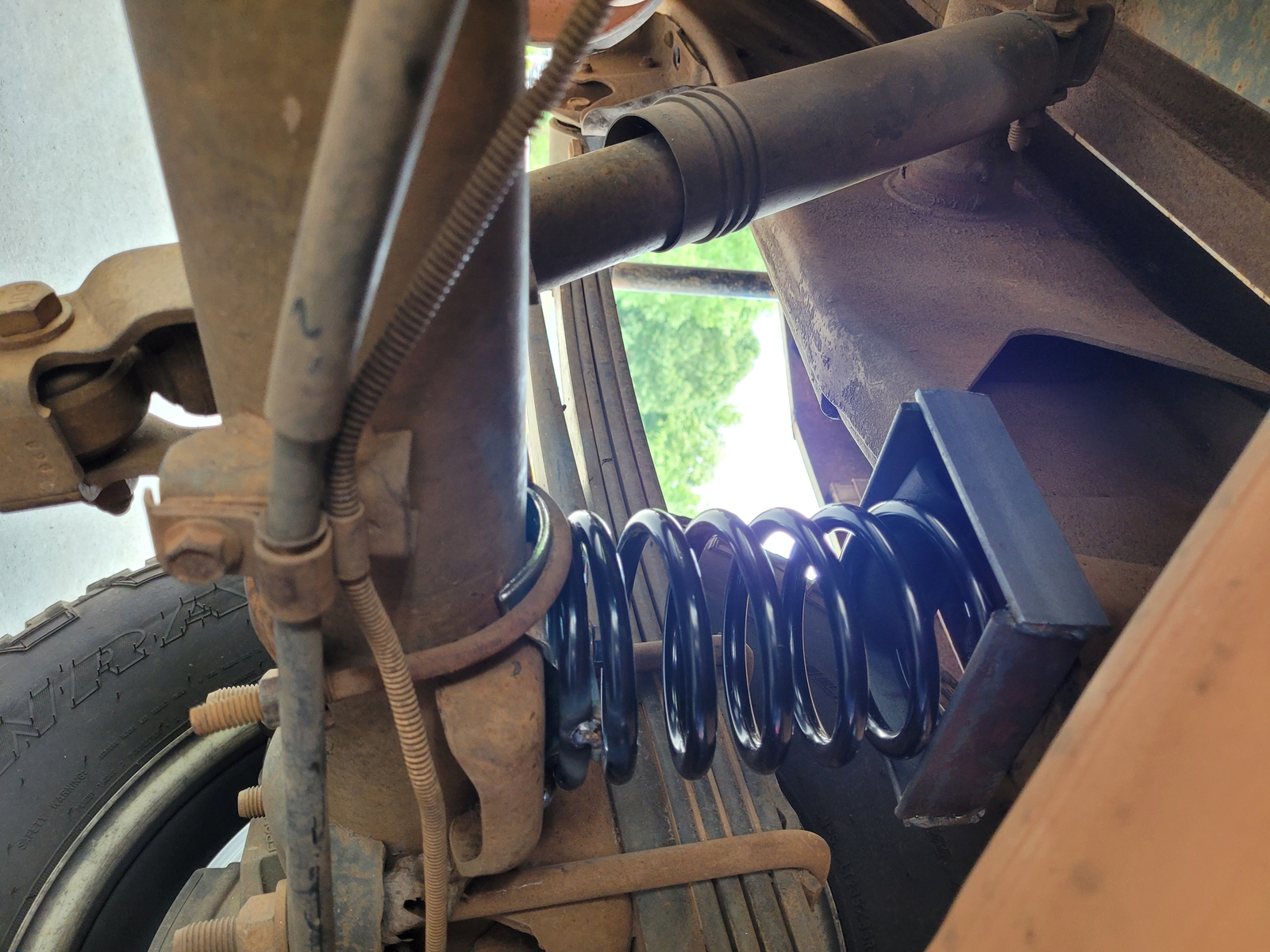 Heavy Duty Helper Coil Springs Sagging Rear Towing Hauling RV Camper