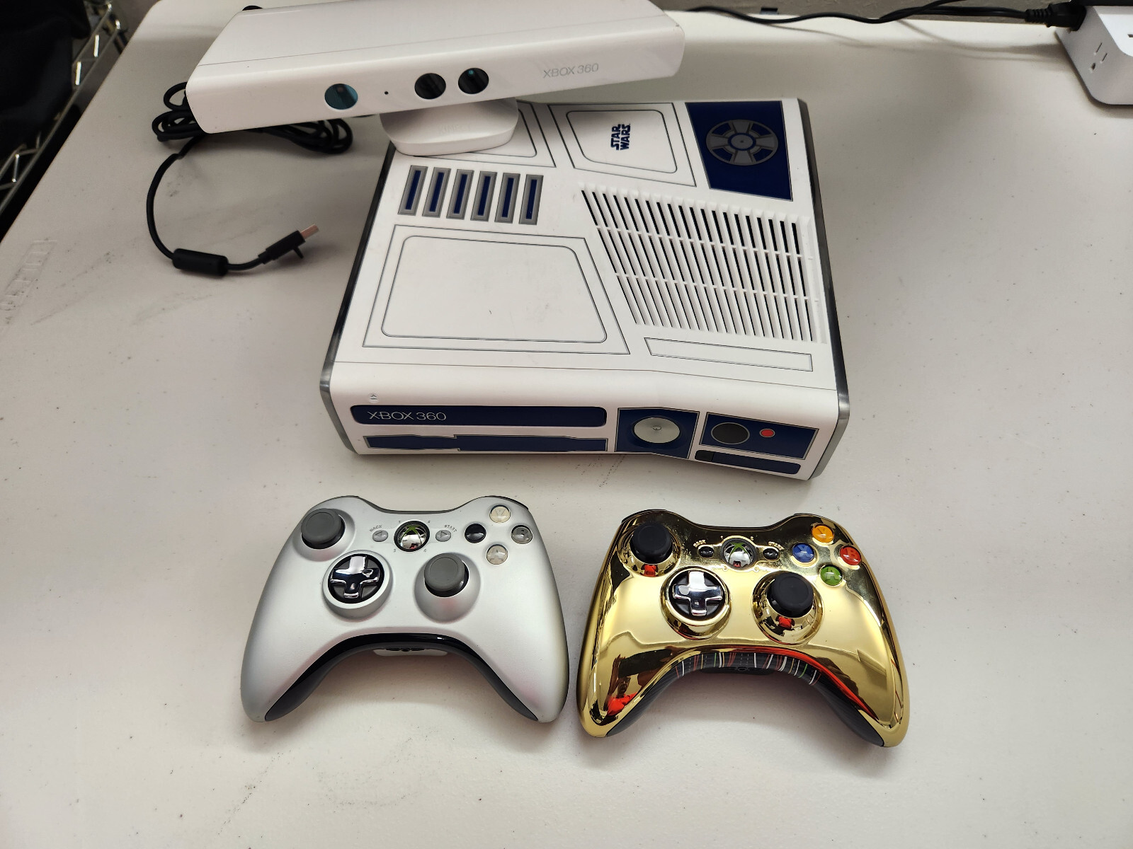 【中古】 Kinect スター・ウォーズ（Xbox 360 プラチナコレクション）/XB360/TED00032/C 15才以上対象 Xbox 360 320GB Kinect Star Wars Limited Edition No Box Game