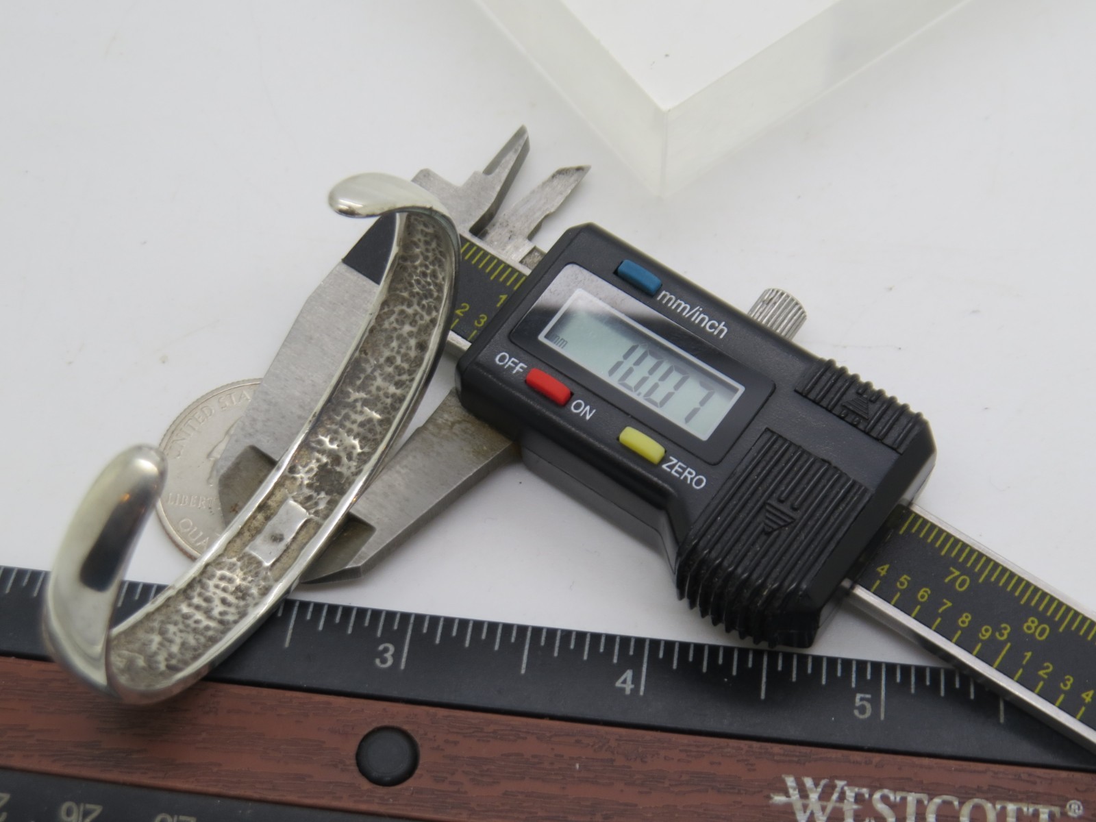 Vintage Southwest Red Coral Blue Turquoise Chip Sterling Silver Bracelet Cuff E