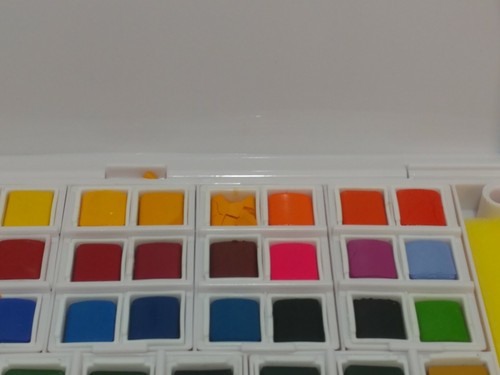 SUPERIOR 48 Colors Solid Watercolor Paints PVC Case Set **Damaged Colors**