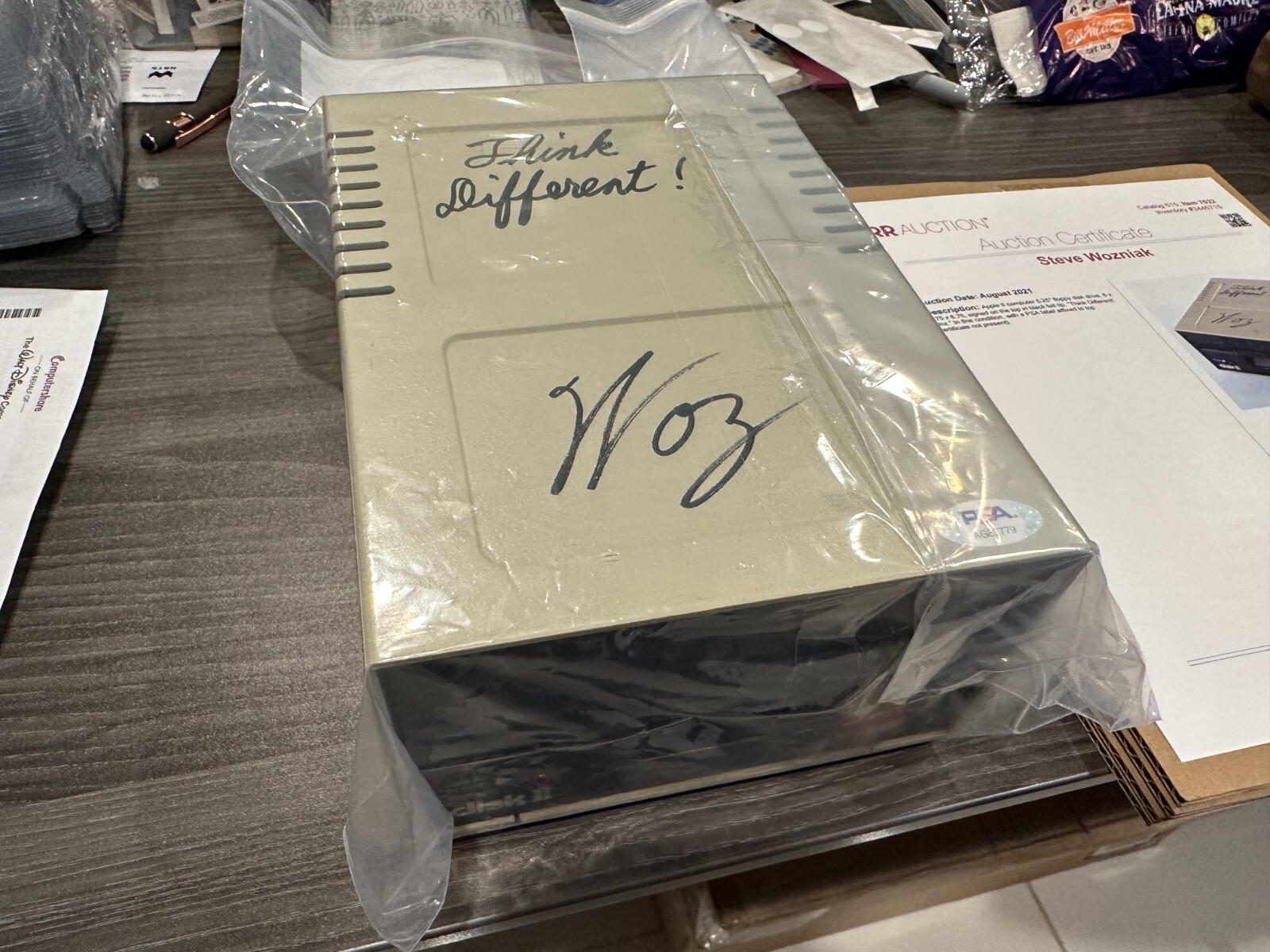 【処分価格】Steve Wozniak氏 直筆サイン Apple-1 computer signed by Steve Wozniak up for auction