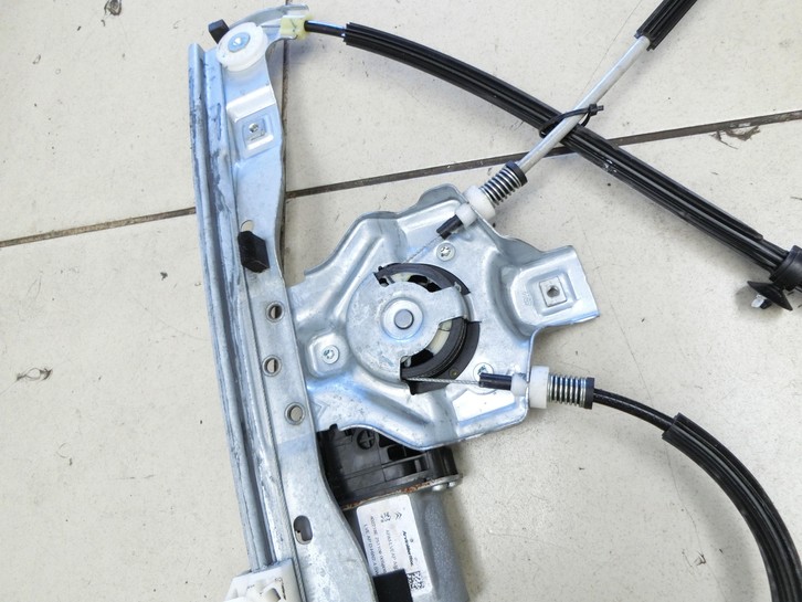 Citroen DS3 10-16 3T Fensterhebermotor mit Fensterheber Links Vorne Citroen DS3 10-16 08.03.2010 gebraucht Vorschau 5