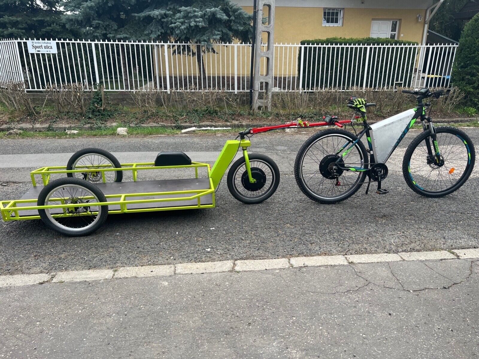 Electric Bicycle for Sale: Custom made heavy e-bike trailer with battery and engine 1000W in Budapest
