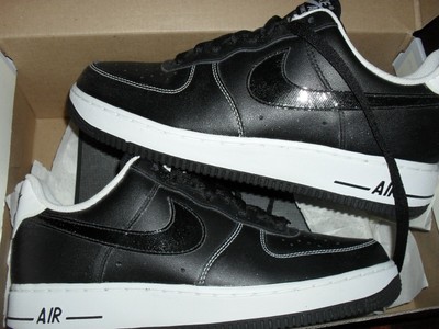 MEN'S NIKE AIR FORCE 1 BLACK TRAINERS 