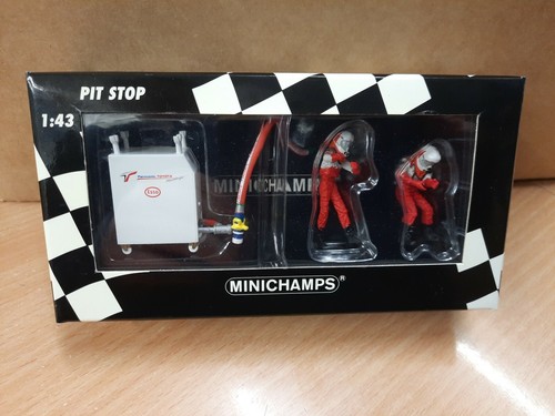 MINICHAMPS 343 100061 PANASONIC TOYOTA F1 Pit Crew REFEULLER