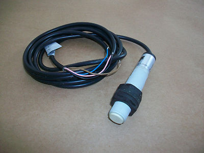 Carlo Gavazzi Proximity Sensor UA18CLD06PO     24VDC     NEW