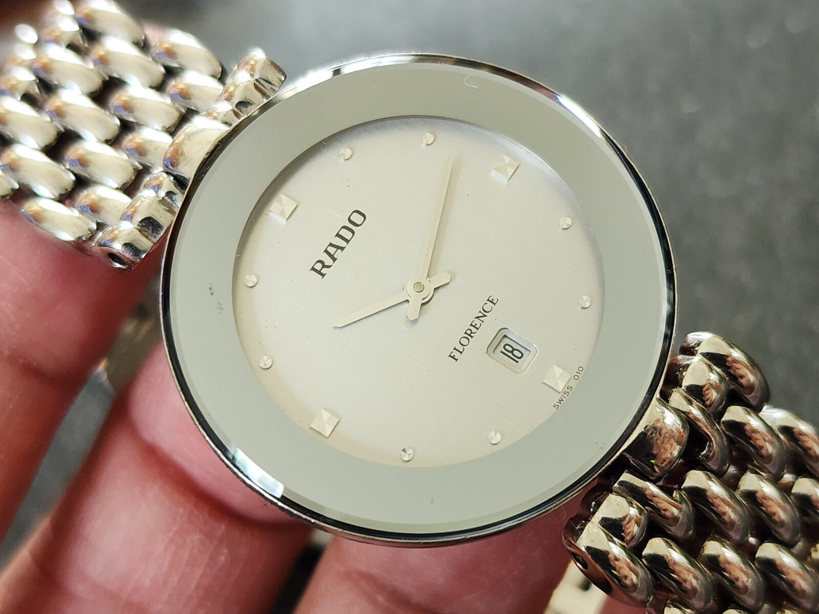 Vintage Rado Florence Quartz Swiss made Ladys Silver Dial