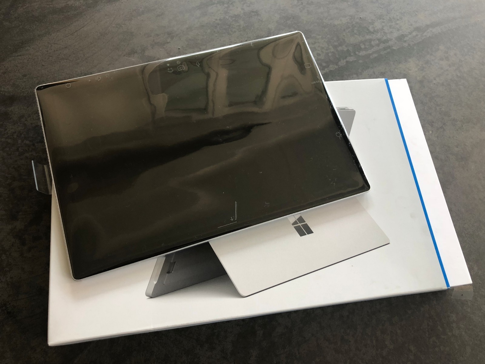 Image Microsoft Surface Pro 4 Core i7-6600U 2.2Ghz 16GB RAM 512GB SSD Windows 10 Image Microsoft Surface Pro 4 Core i7-6600U 2.2Ghz 16GB RAM 512GB SSD Windows 10