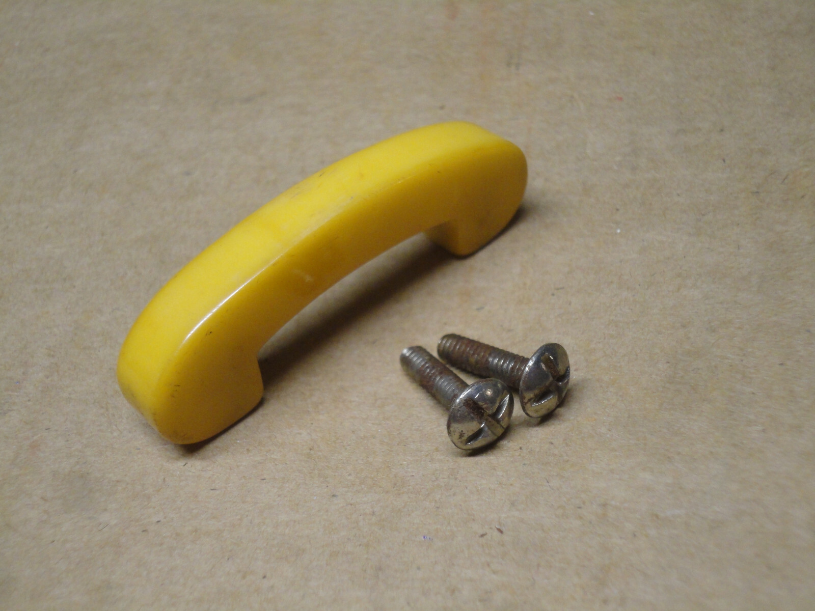 Vintage 1930's BUTTERSCOTCH BAKELITE CUPBOARD DOOR DRAWER HANDLE PULL HARDWARE