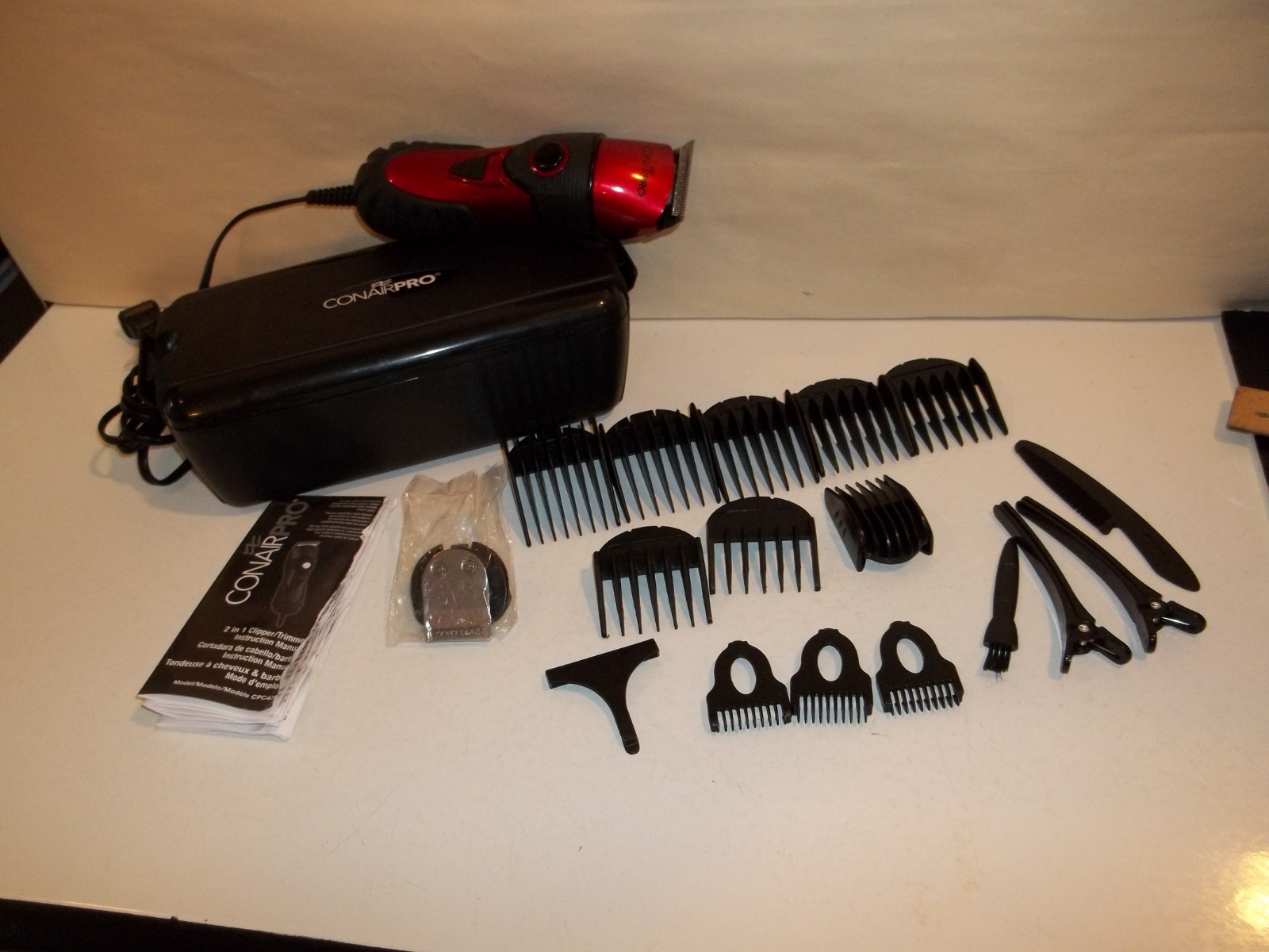 RED CONAIR CPC42 TRIMMER/CLIPPERS 2 IN 1 CON AIR