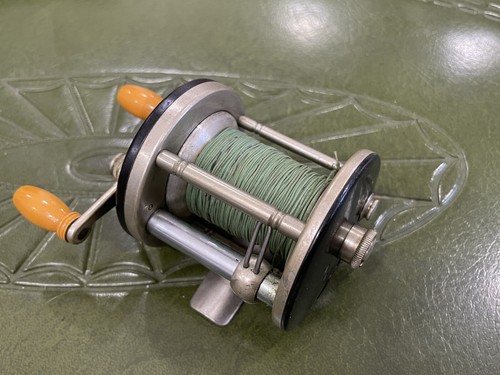 J.A.COXEブロンソンモデル　NO60Ｃ Vintage J.A. Coxe Model No. 25-2 Fishing Reel - Bronson