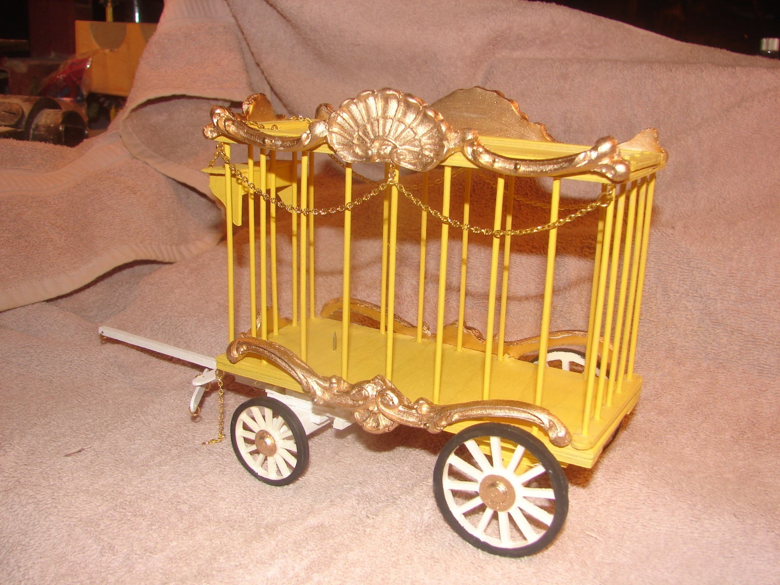 CIRCUS CIRCUS WAGON HANDCRAFTED NEW G SCALE FITS G SCALE, LGB, USA, BACHMANN