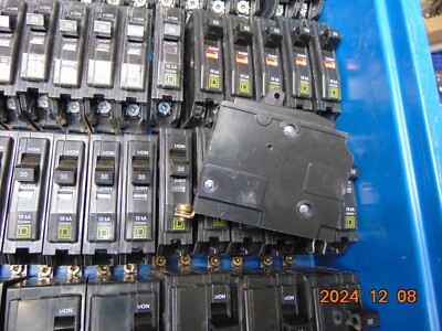 1 Square-D QOB130 Bolt-On 30-Amp 1-Pole 120/240-Volt 10kAic Circuit Breaker  NEW
