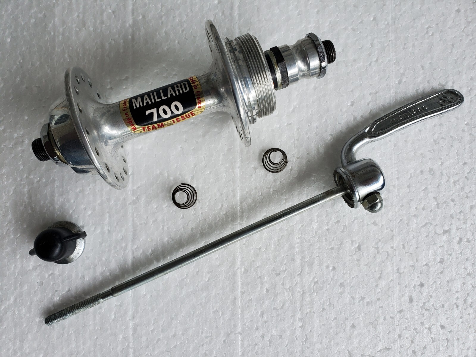 Maillard 700 ハブ USED MAILLARD 700 REAR HUB 32 HOLE FRENCH THREAD 126mm WIDTH