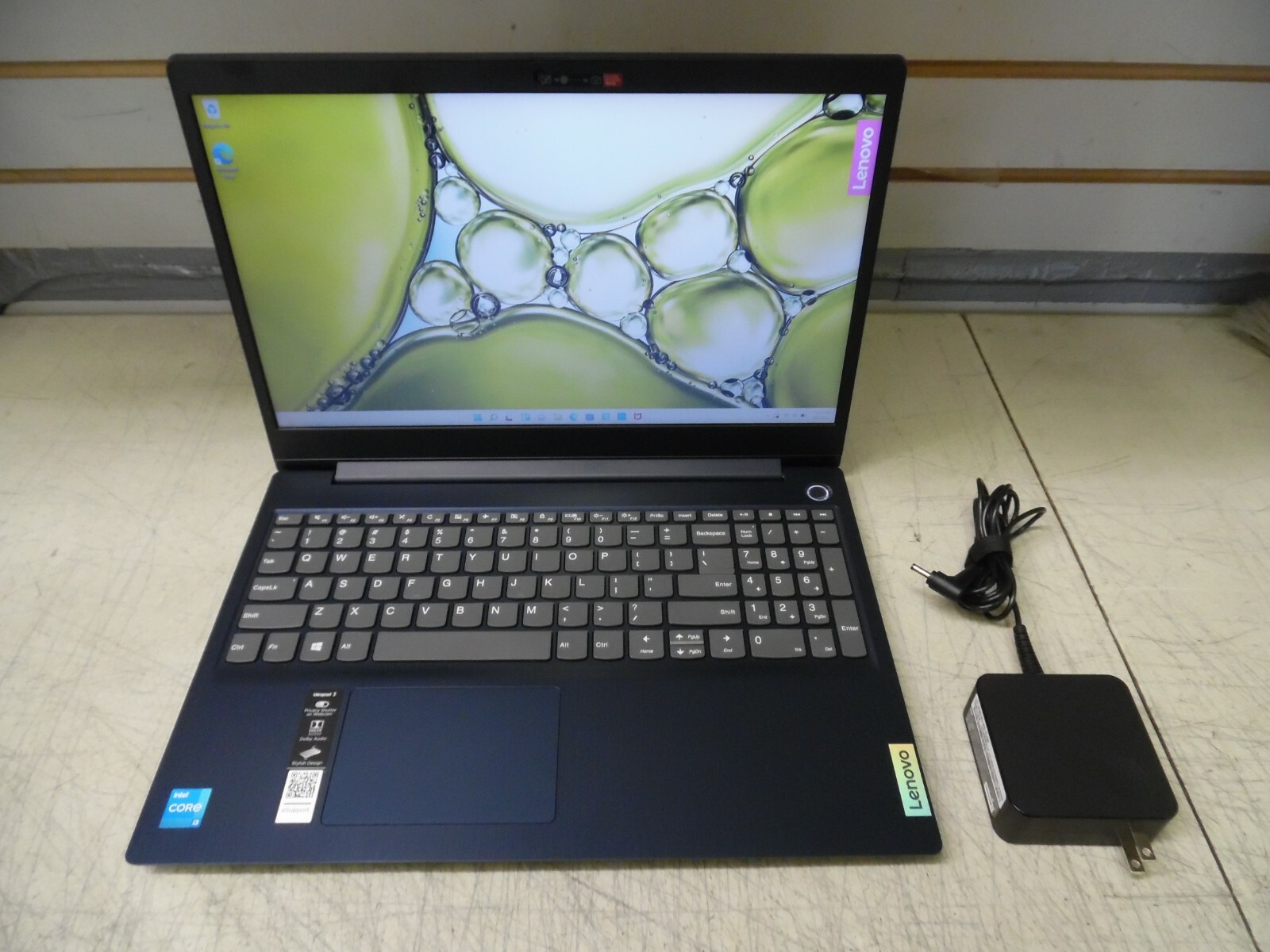 Lenovo IdeaPad 3 15.6