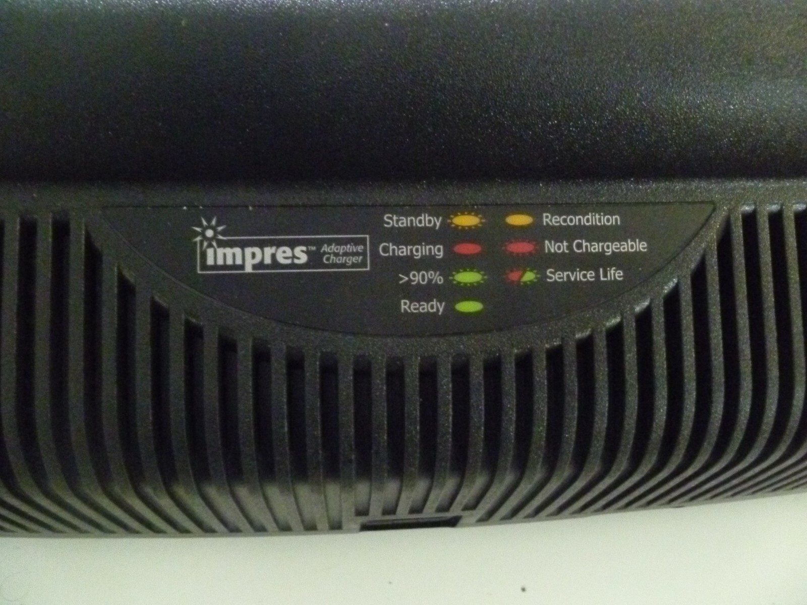 Motorola WPLN4121BR IMPRES Six Bank Two Way Radio Battery Charger XTS5000 3000