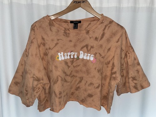 FOREVER 21 HAPPY DAZE CROP TEE WOMENS M MEDIUM CROPPED SHORT