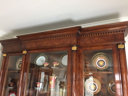 RHO MOBILI D’EPOCA CABIATE CHINA EMPIRE BREAK FRONT W/GILT DETAIL. LOCAL PICK UP