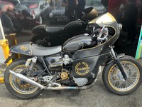 Triumph Thruxton 900 R