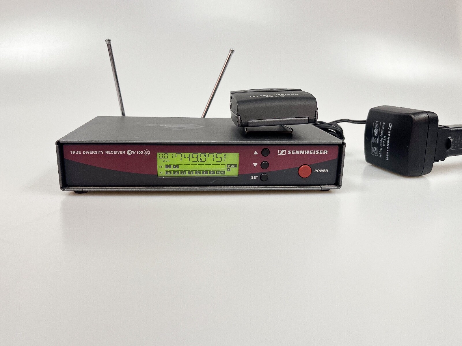 Used Sennheiser EW100 G2 Receiver & Pack (740-776 MHz) EM100 Used Sennheiser EW100 G2 Receiver & Pack (740-776 MHz) EM100