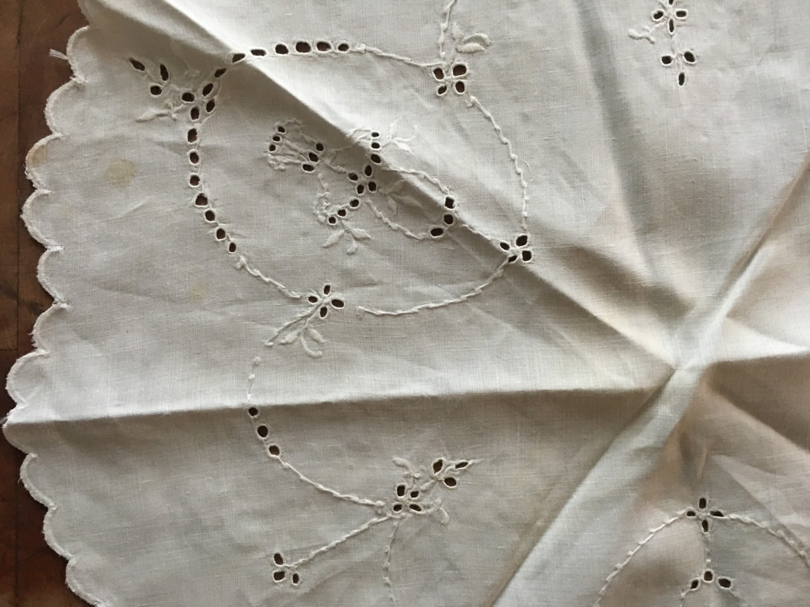 Set Of 3 Vintage Mid Century Dresser Table Scarves White Scallop Edge #100