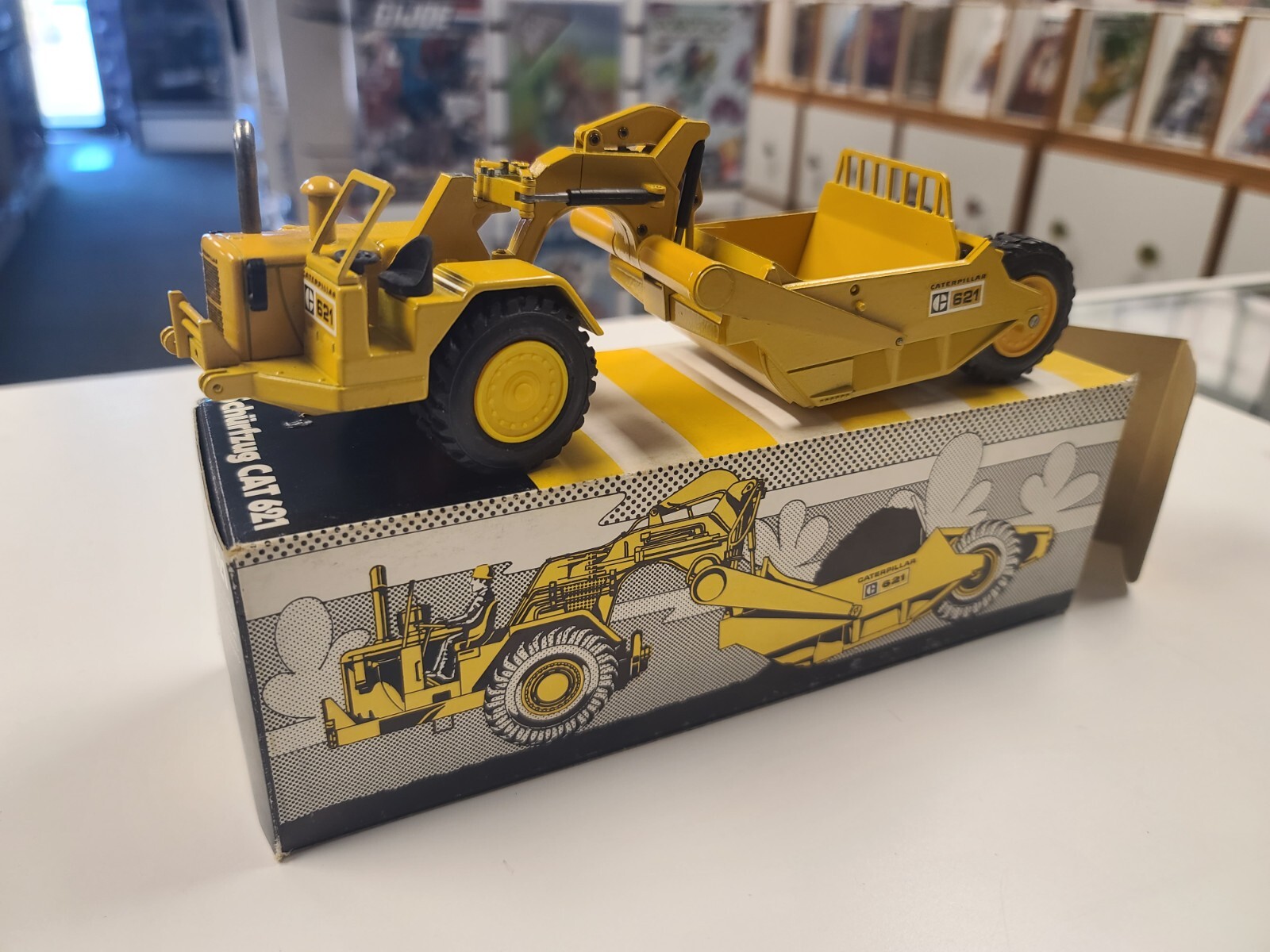 NZG 1:50 CAT 621 SCHURFZUG DIE CAST CONSTRUCTION VEHICLE