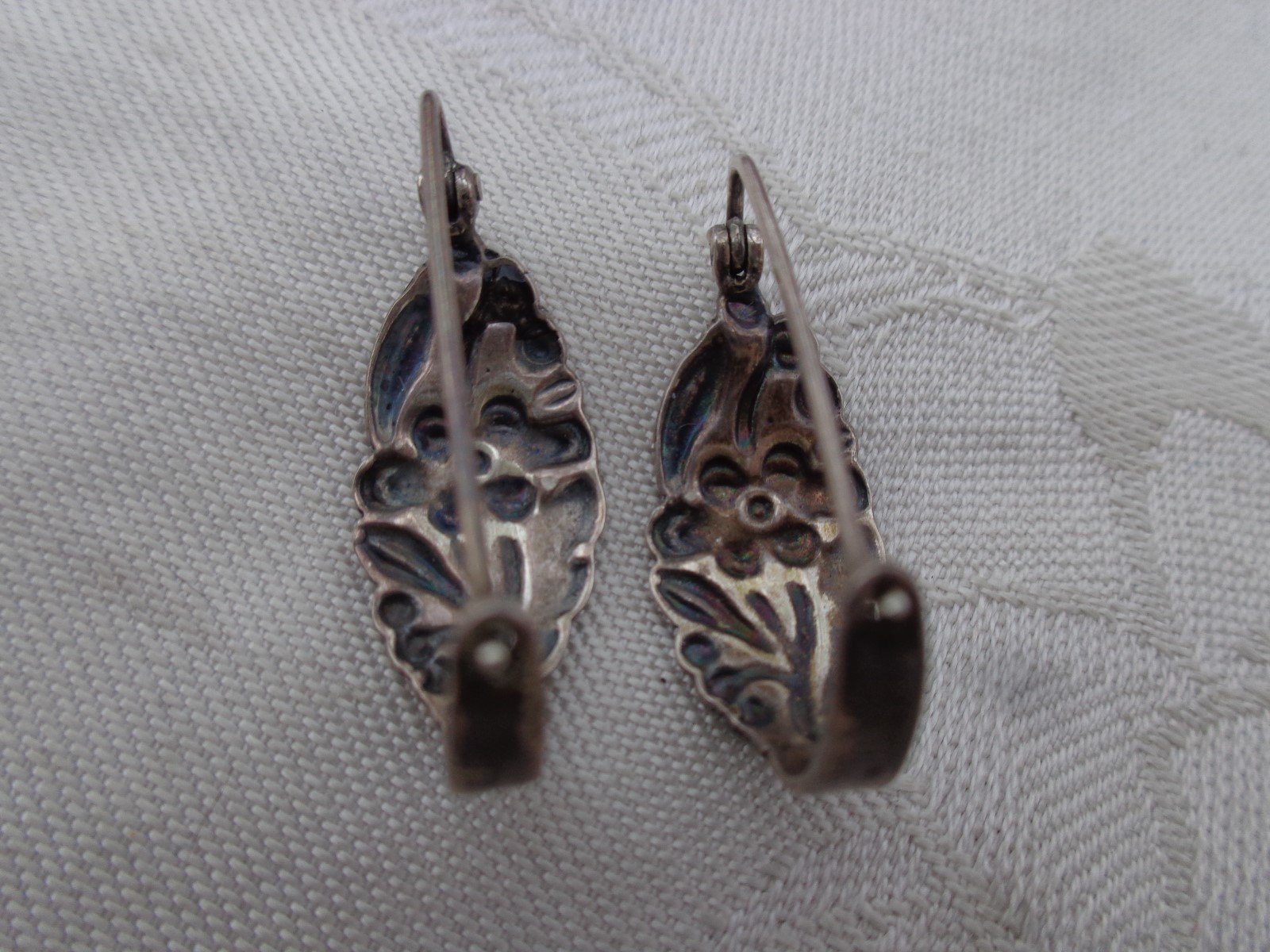 ANTIQUE VICTORIAN STERLING FLORAL REPOUSSE PIERCED WIRE EARRINGS OLD ESTATE