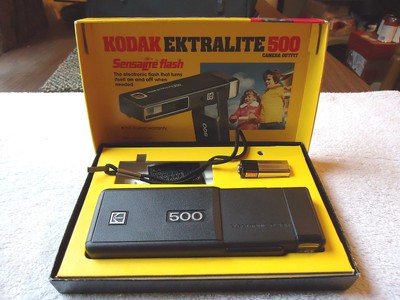 Vintage Lot Of 2 Camera Items,1,Kodak Ektralite 500 Outfit,1,GE M25 12 Bulb Pack