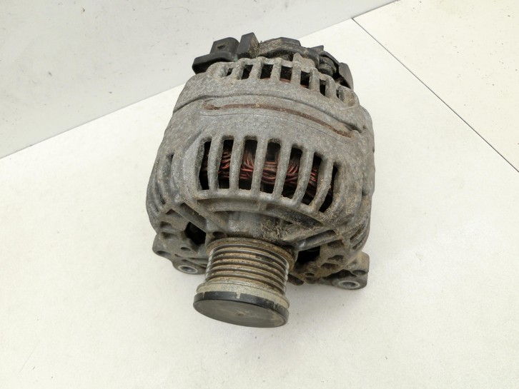 Audi A1 8X 10-14 TFSI 1,4 90KW Lichtmaschine Generator 140A 14V Audi A1 8X 10-14 13.09.2011 03C903023S 012452518... Vorschau 2