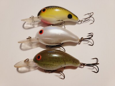 3 Vintage Bandit 200 Series CRANKBAITS GOOD COLORS