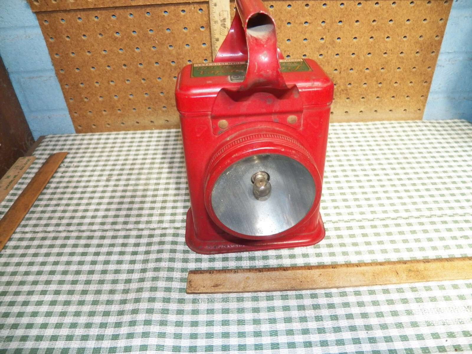 Vintage Red Metal LIGHTMASTER Lantern Search Light # 20-1782