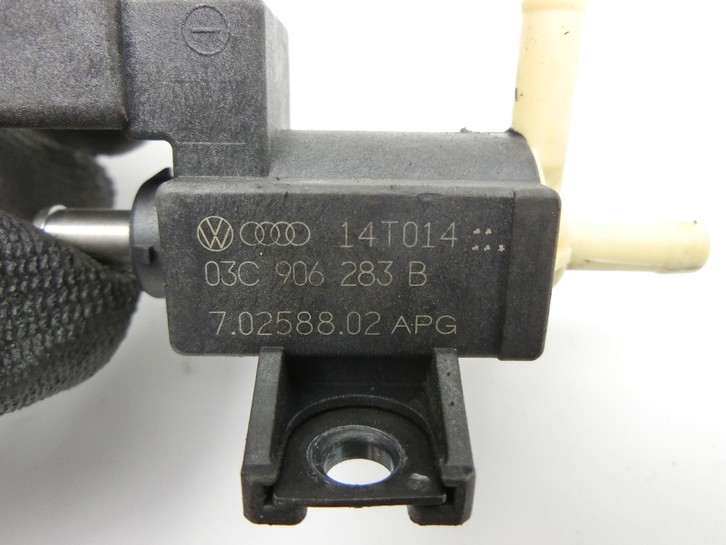 VW Sharan 7N II 10-15 TSI 1,4 110KW Magnetventil Unterdruckventil VW Sharan 7N II 10-15 20.04.2014 03C906283B... Vorschau 4