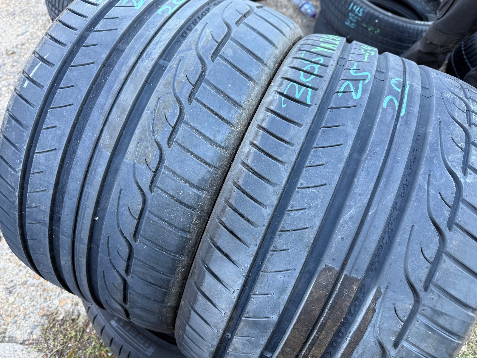 New 305 25 20 Dunlop Sport Maxx RT  Tyres x2, 97y, A Pair (F1_tyres) YD280