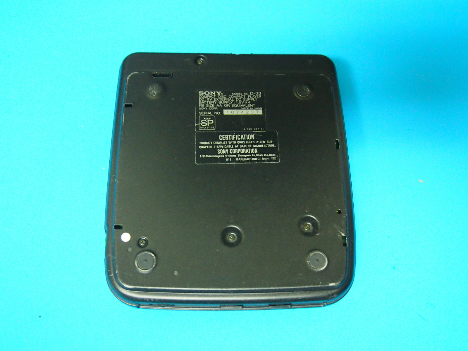 Sony Discman D-33 Portable Compact CD Player Mega Bass NOT WORKING