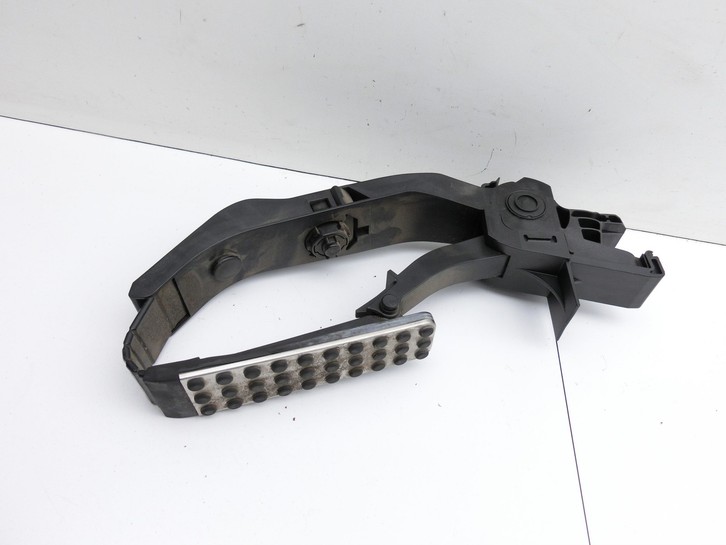 Mercedes R171 SLK 200 04-08 1,8 120KW Gaswertgeber Gaspedal Mercedes R171 SLK 200 04-08 03.08.2005 A2033000604 gebraucht Vorschau 2