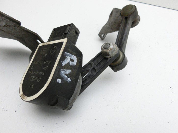 Mercedes W176 A200 12-15 Niveausensor Xenon LWR Sensor Vorne Rechts Mercedes W176 A200 12-15 05.11.2012 A0045429918... Vorschau 3