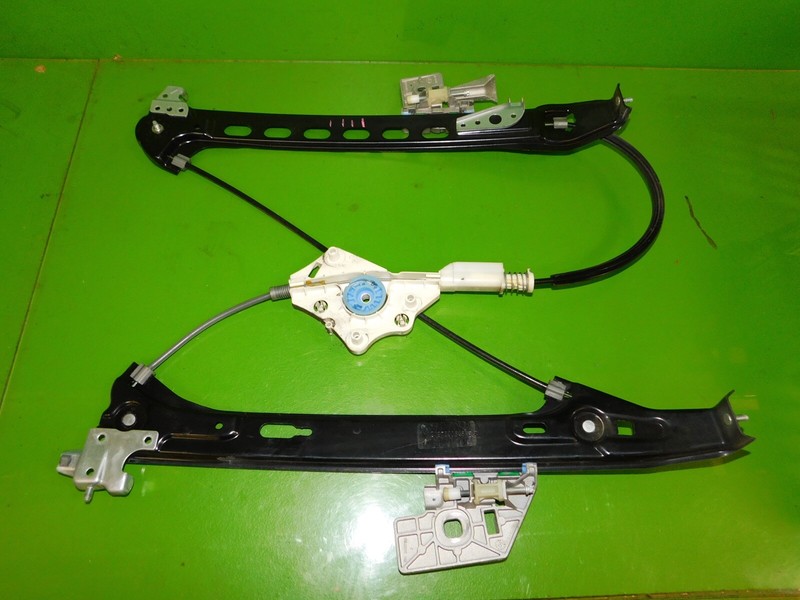06-11 CLS 550 63 W219 OEM 2197301046 rear passenger right door window regulator