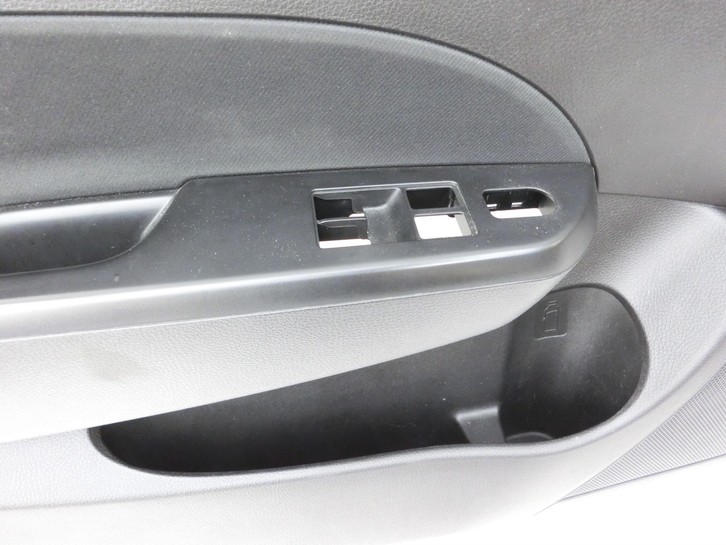 Suzuki Swift IV FZ NZ 12-17 3T Türverkleidung Türpappe Links Vorne Suzuki Swift IV FZ NZ 12-17 04.07.2016... Bild 4