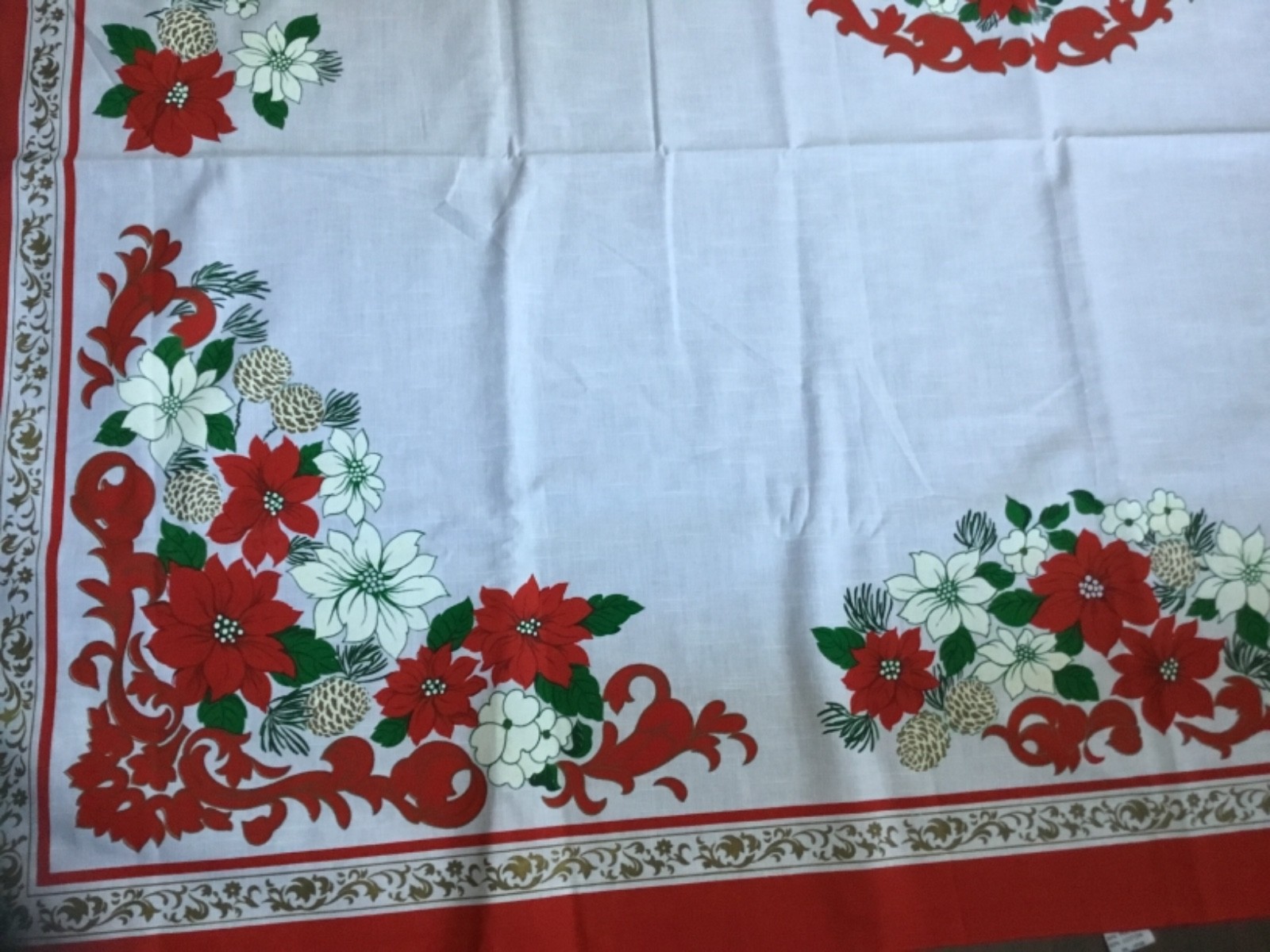 Vintage 62 X 86 White Christmas Tablecloth w/ Red Poinsettias & Border NEW (U63)