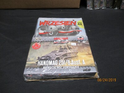 First to Fight Model 1939 #43 German Sd.Kfz.251/6 Ausf.A half-track  1/72 Scale