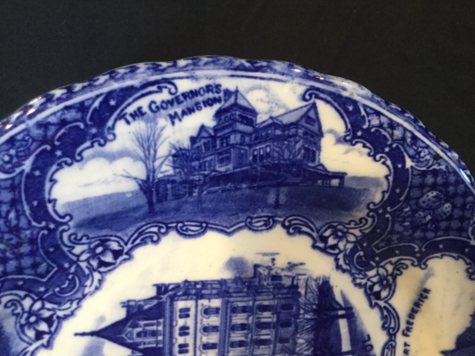 Vintage Collector Plate Blue & White Of Capitol &Public Buildings, Albany NY 9”