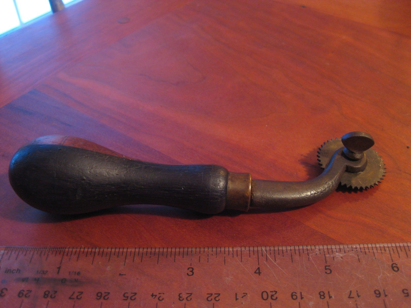 C.S. Osborne & Co #4 Space Marker with #10 Wheel Leather Craft Tool