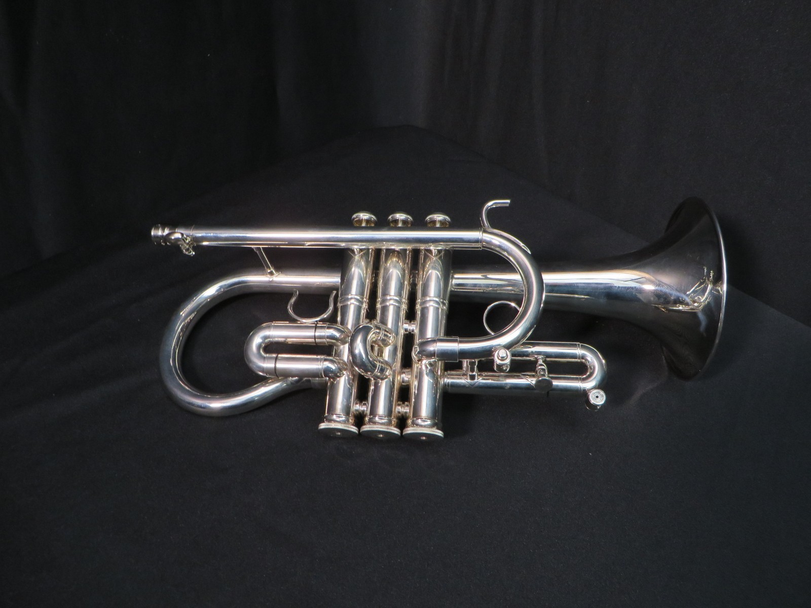 Getzen Silver 3892 Custom Series Eb Cornet w/ case and Factory Bitpipe set