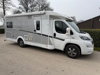 Dethleffs Advantage T7051 EB 2016 Only 18K Rear Low Singles / King Size Bed