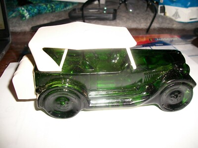 AVON VINTAGE GREEN MAXWELL '23 CAR TRIBUTE AFTER SHAVE, 6 FL. OZ,FULL (WITH BOX)