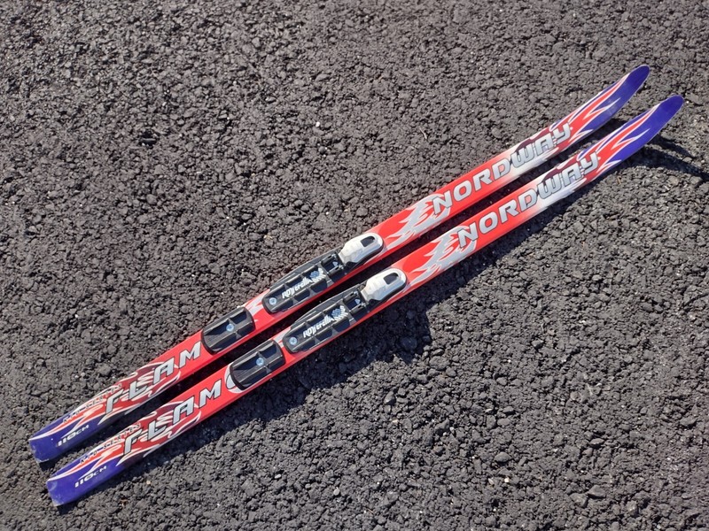 Flame 110 cm Waxless Cross Country Skis with Nordic Rottefella