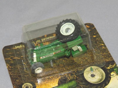 vintage 1/64 Walters Toys Inc Oliver 1650 with WFE Farm Toy Tractor broke