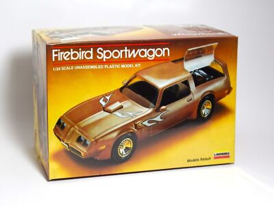 Lindberg 6507 1/24 Scale 1979 Pontiac Firebird Custom Sportwagon Model Kit